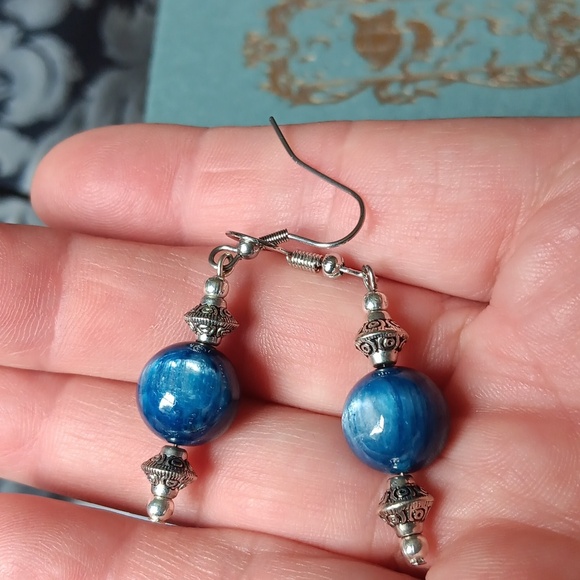 BCB Generation Sleeveless Mini Lake Sundress NWT M &  Matching Kyanite Earrings - Picture 7 of 7